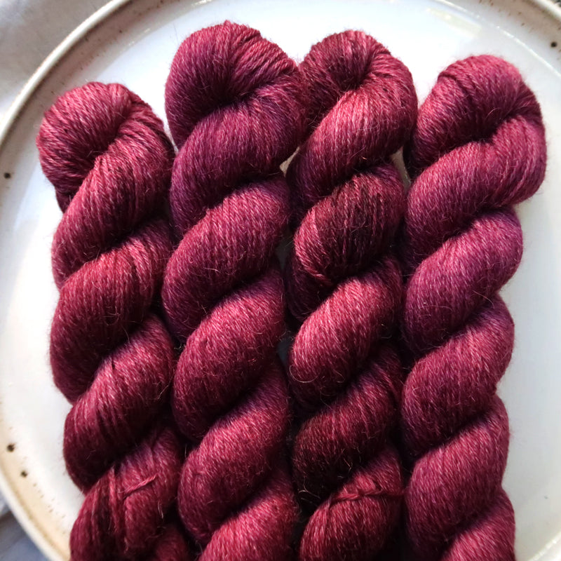 Veil of Amaranthine - BFL/ Alpaca/ Bio-Nylon | Sock