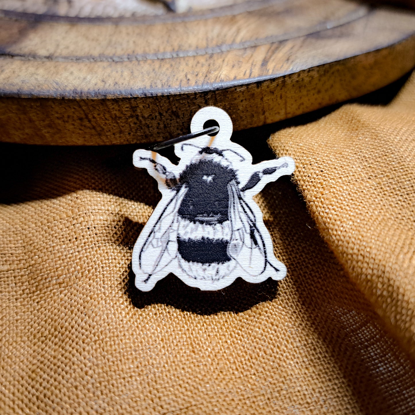 Bumble-Bee Stitch Marker